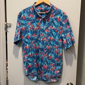 Vineyard vines button down